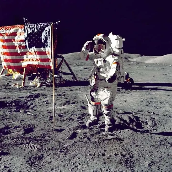 astronaut-1082335_960_720